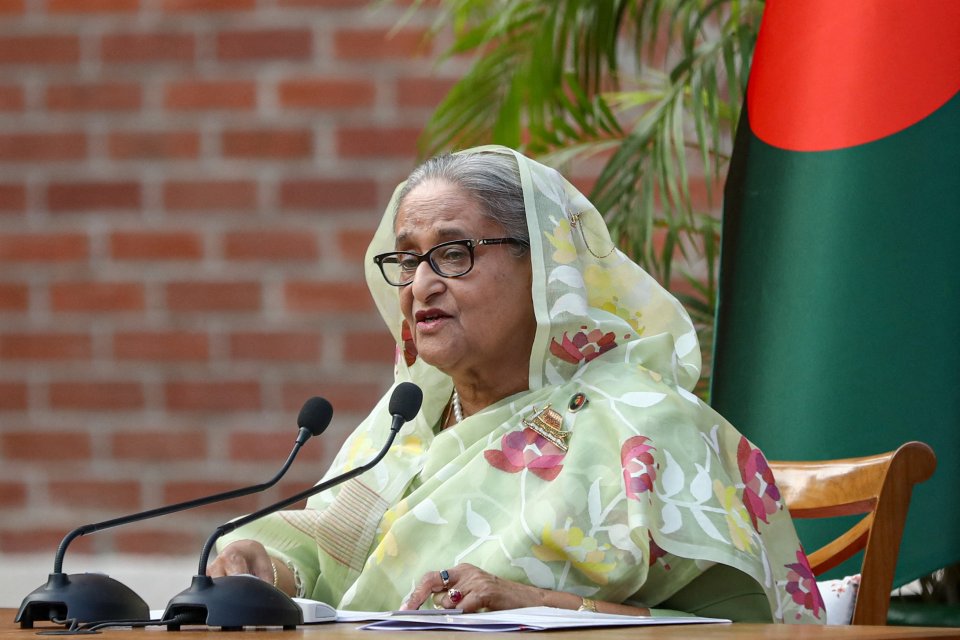 Muzaaharaa varugadhave, emme fahun Hasina isthiufaa dhevvumah fahu fillavaifi