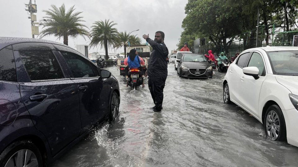 Male' fenu adeegai, Fen hindhan sifain nukumejje