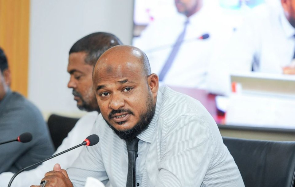 Anekkaa ves Shujau ge kunfunyah sarukaarun 81,000 rf dheefi