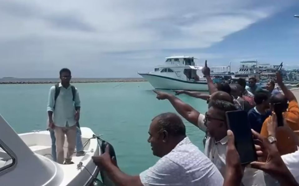 Dhevvadhoo ah dhiya fisheries ministry ge team erashun baalaifi