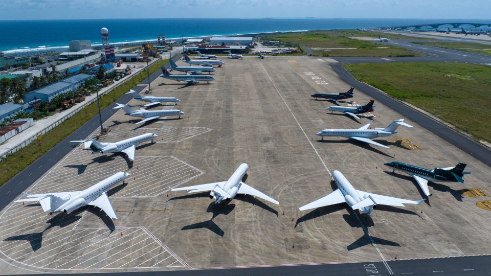 Aa aharaa dhimaa koh mussandhinge jet thakun VIA firaalaafai