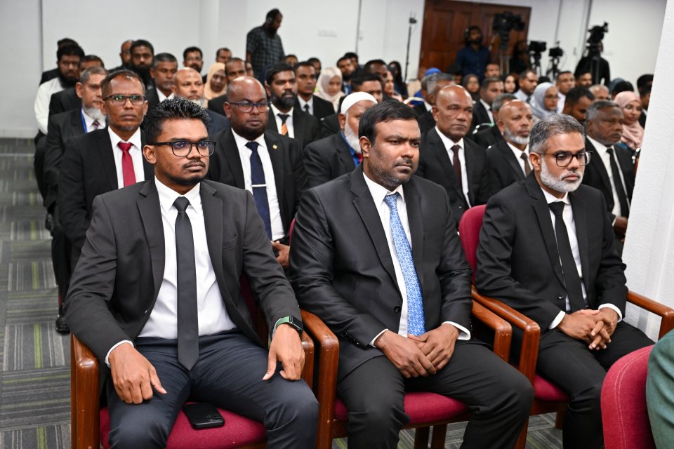 Fandiyaarunnai aaila ah health insuarence dheythee gina bayaku faadu kiyanee