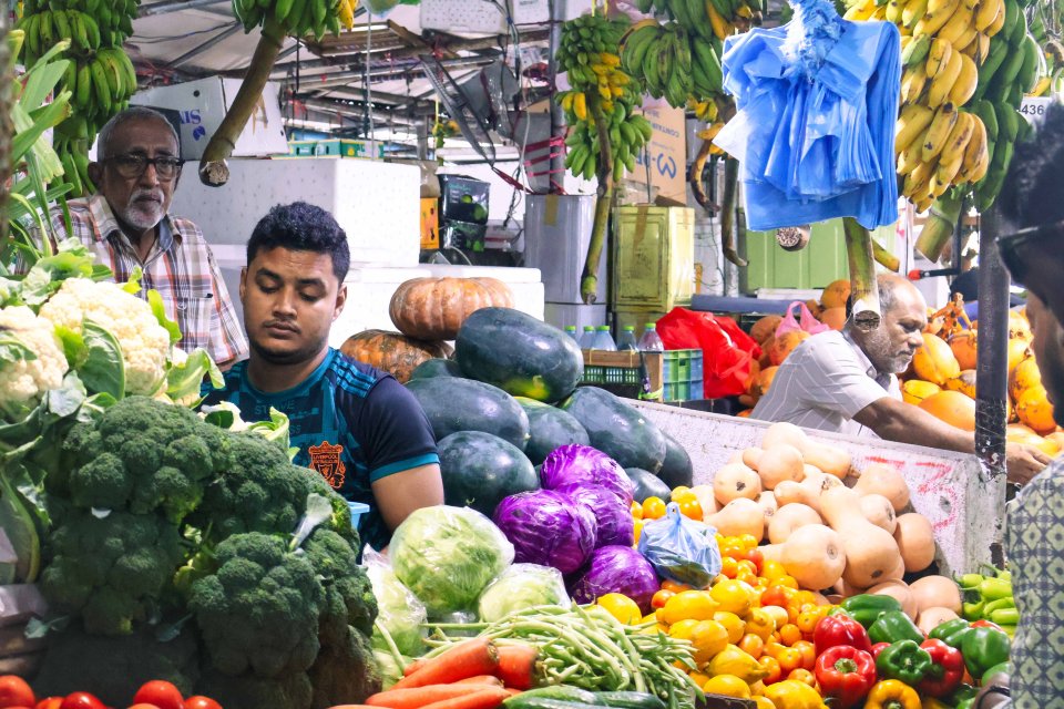 Roadha mahaai baazaaru mathi