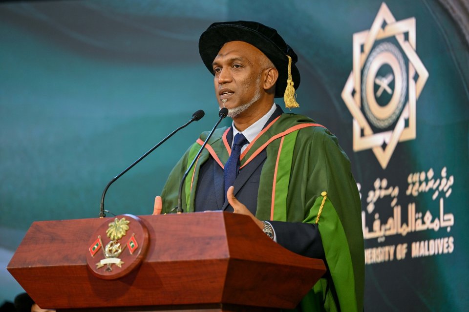 Raees Muizzu ah  honorary doctorate kan nudhinumah IIUMgai edhijje
