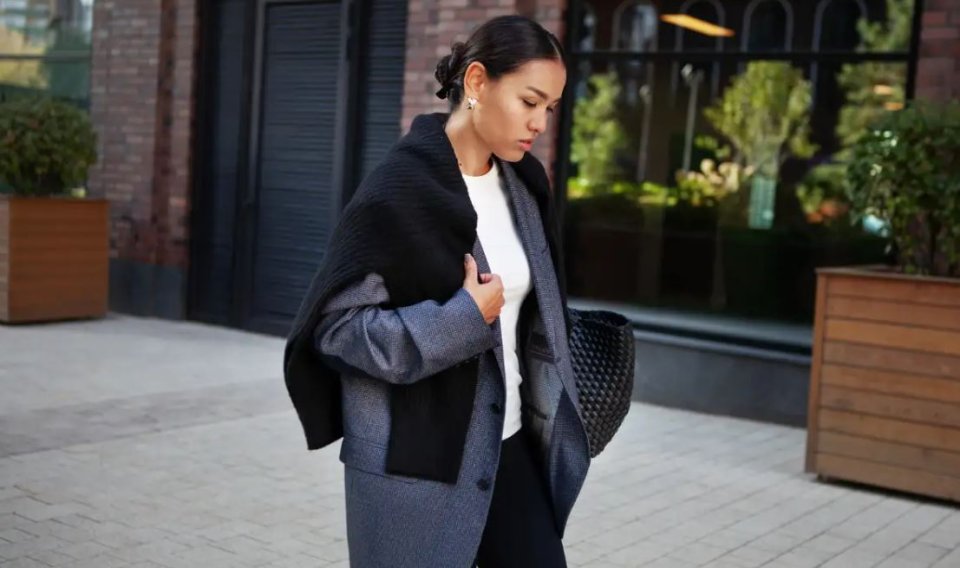 Fashion: Oversized blazer eh beynun kurevidhaane dhethin gotheh!