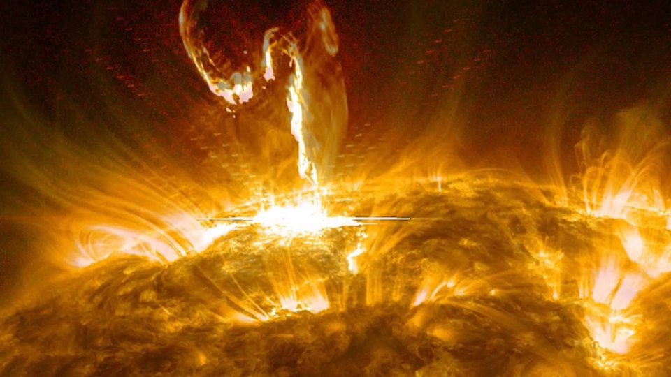 Nasa in fahuge solar flare dhiraasaa kuran fashaifi