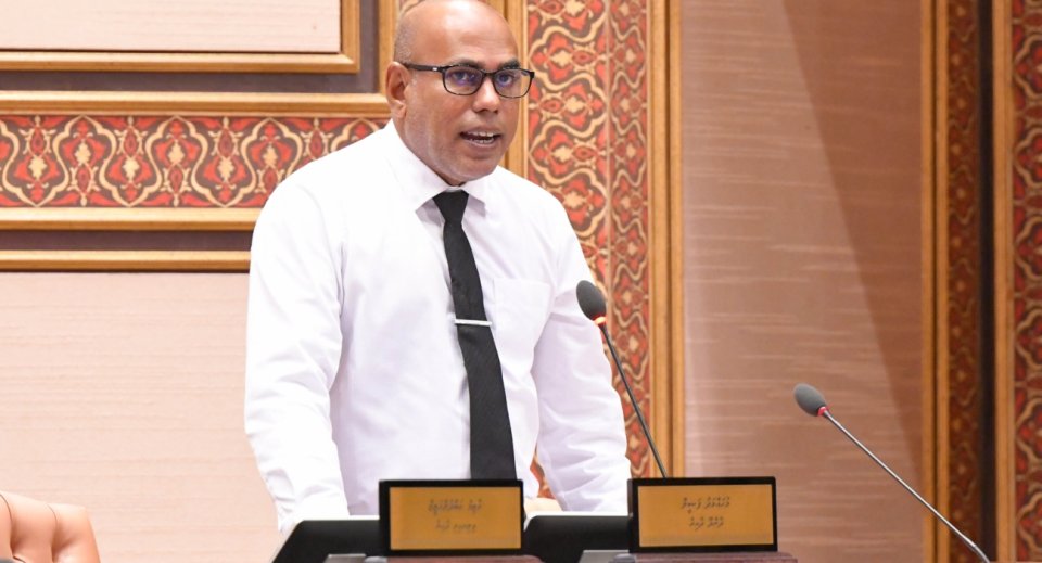 Vagah cigarette ethere kurumun MP Fazeel Joorimanaa koffi