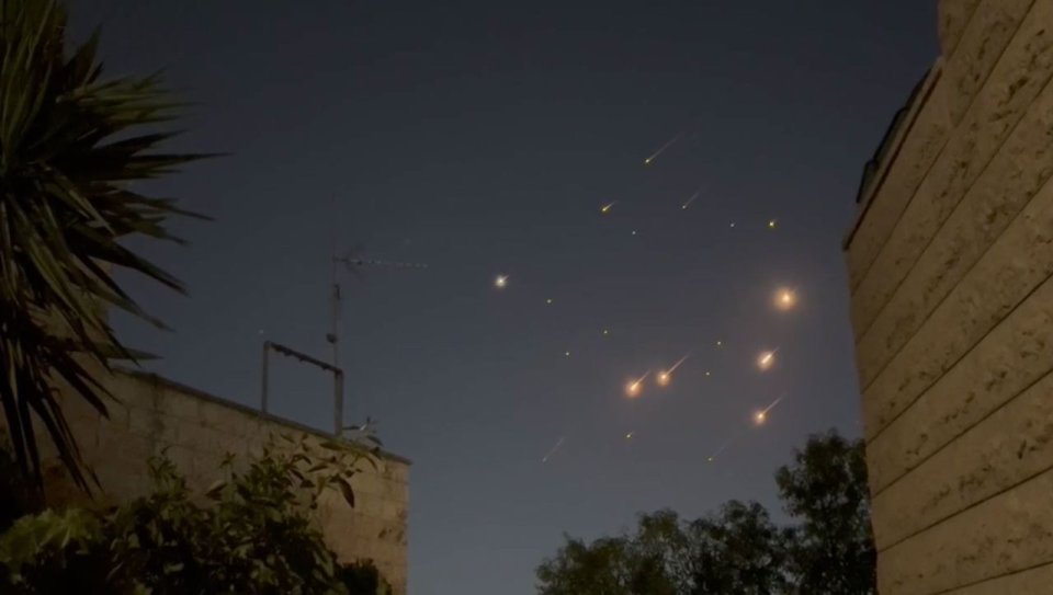Reyge hamalaathakugai iran aa vahtharehge ballistic missile beynun koffi