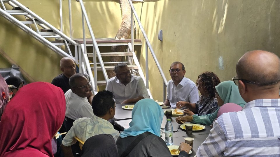 Fayyaz aai Nasheed ge bahdhaluvumeh, fulhaa dhaairaa eh gai mashvaraa kurevvi