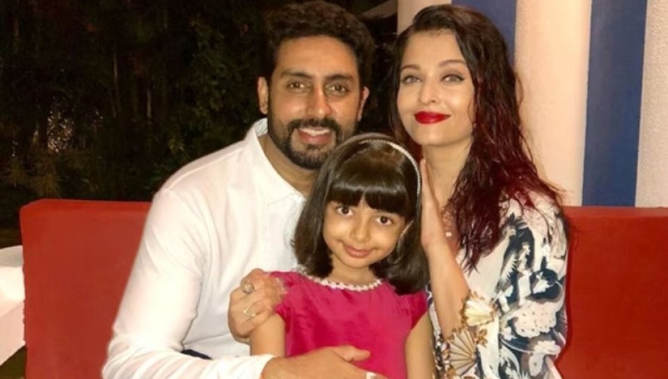 Aishwarya aa enme furathama bahdhalu vi goi Abhishek bunedheefi