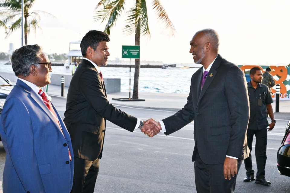 Verikamah vadaigaiy fahun 3 vana faharah raees UK ah furaavadaigenfi