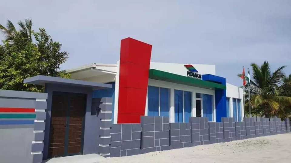 Thulhaadhoo FENAKA branch ge muvazzafun thakeh kulli gothakah suspend kohfi