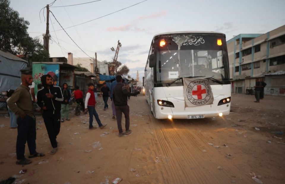 Hamas in Israel ge aseerun minivan kuran fashaifi