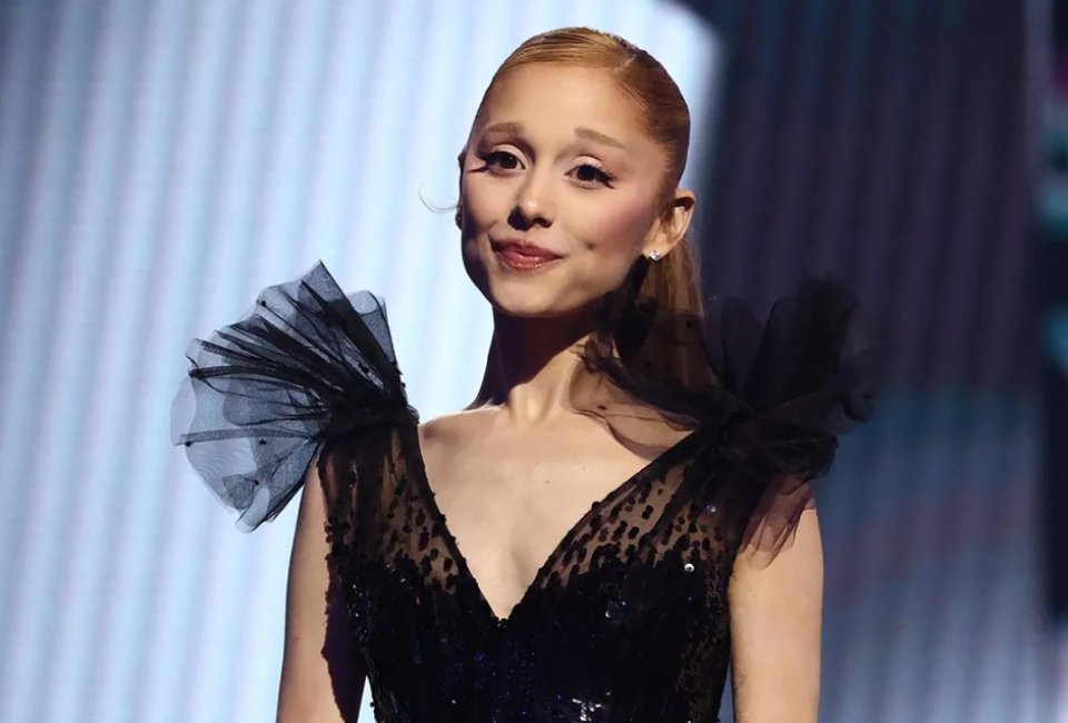 Red carpet gai Arianna ah furahsaara kuri meehaku deport kohlaifi