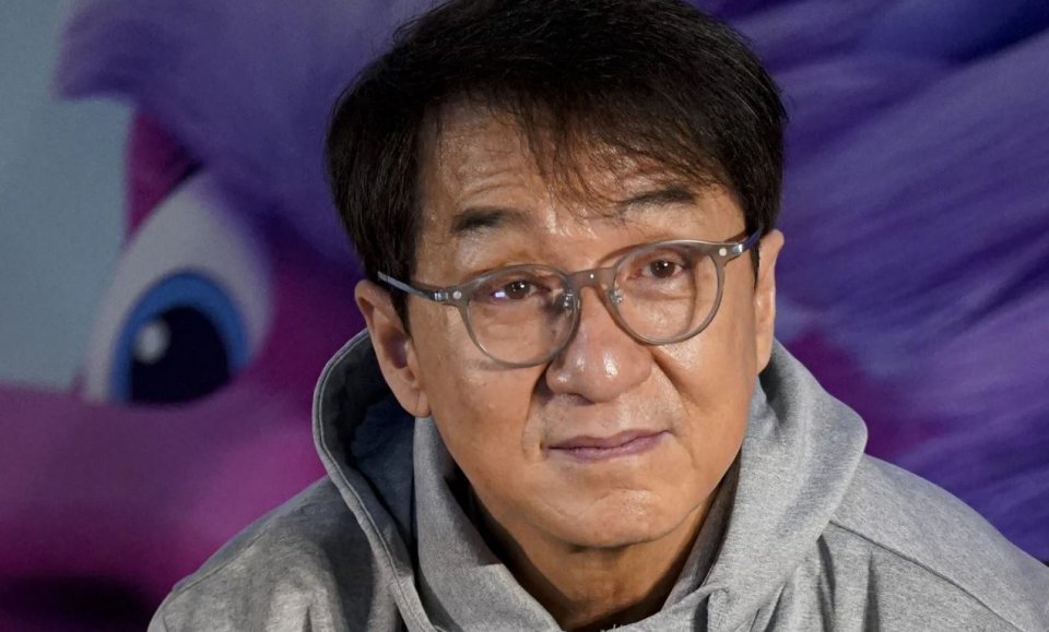 Jackie Chan ge milkihyaathun eyna ge dharinnah ehves hissaa eh nei!