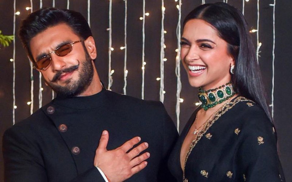 Ranveer - Deepika ekugai kulhey film thakah bodu ageh!