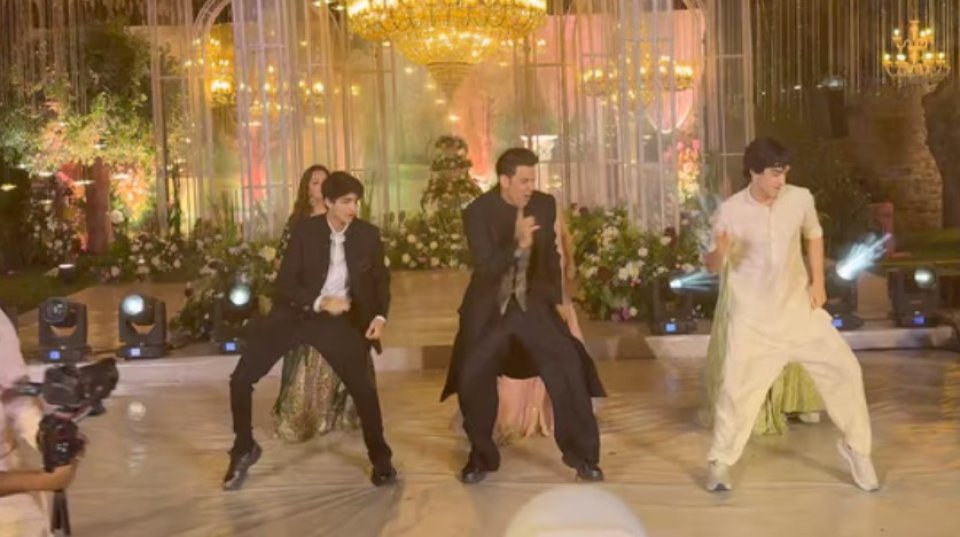 Hrithik aai eyna ge dhe dharinge mi husha'elhumah gina loa thakeh amaazu vejje