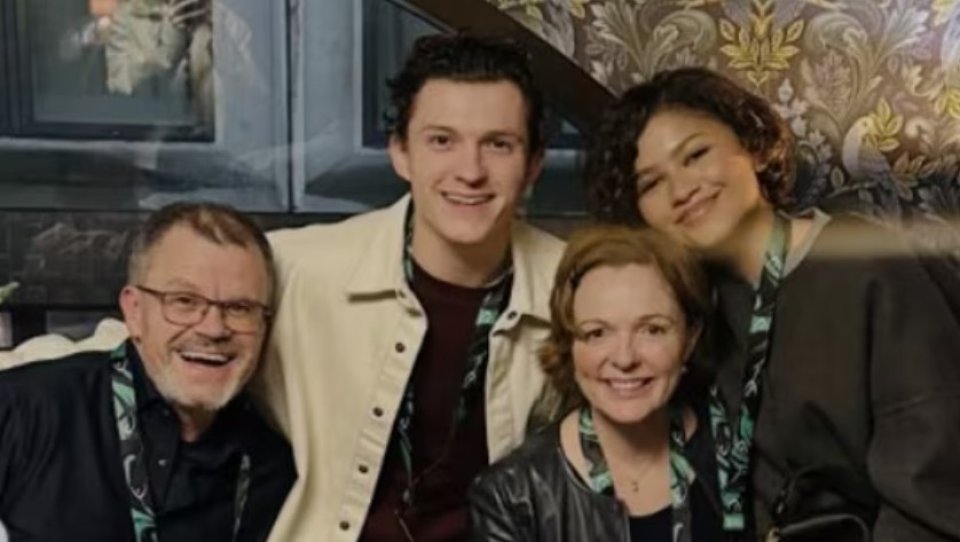 Zendaya ban'du bodu kamah fethurey adu thah anehka ves gadha vejje