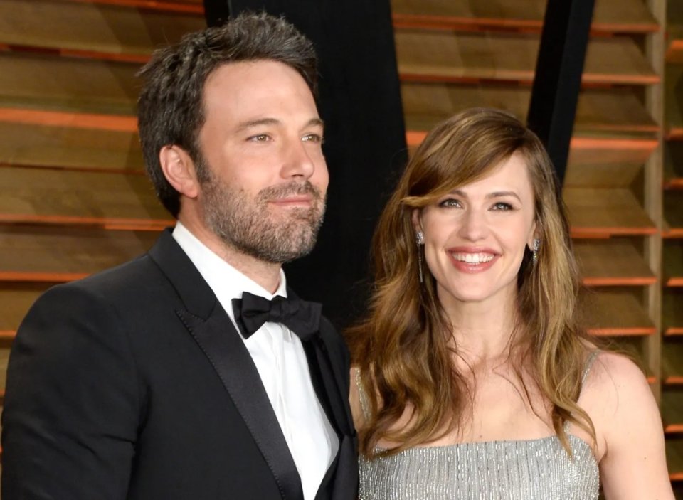 Roolhunu kaivenyaa behey gothun Jennifer vaahaka dhahkaifi