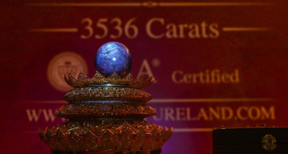 Dhuniyeyge emme bodu purple star sapphire lanka in fenijje