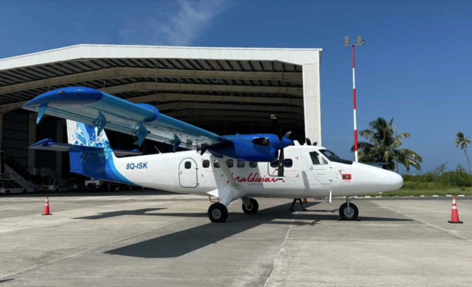 Maldivian ge kudhi mathindhaa boat thakun dhekunu ge 4 atholhu gulhaalanee