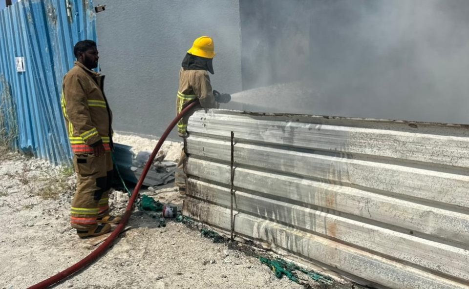Alifaan roave Amaan dhoadhi tower 1 ge fen holhithakah gellun vejje