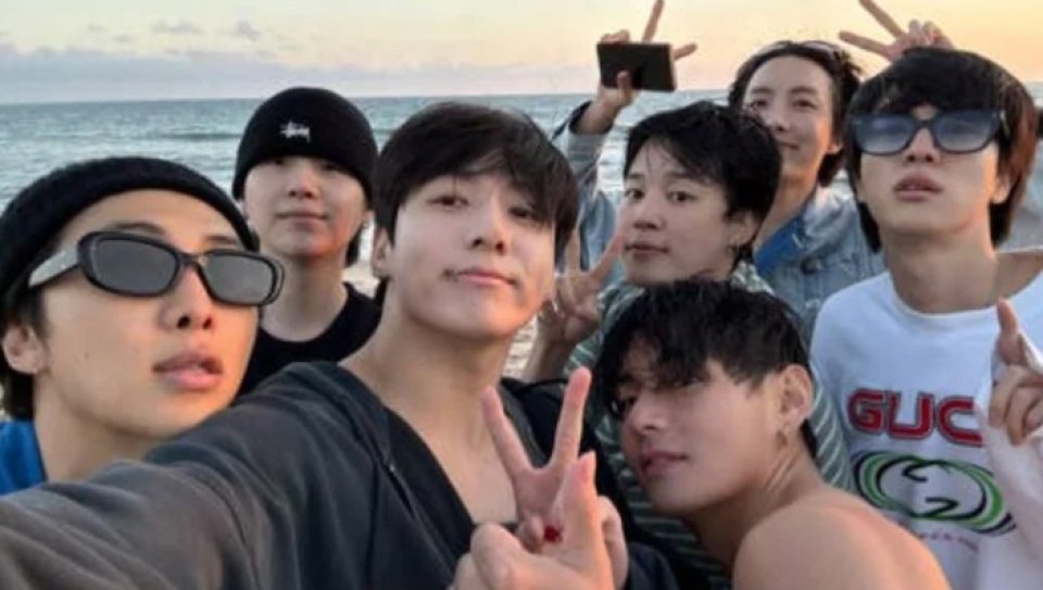 BTS enburi anna concert Netflix in vaguthun dhahkaane!