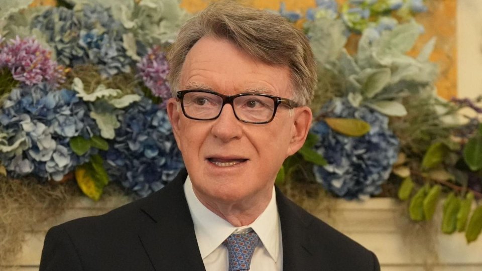 Epstein aai gaaiy gulhun oiy ingereysi kureege safeeru Mandelson hayyaru koffi