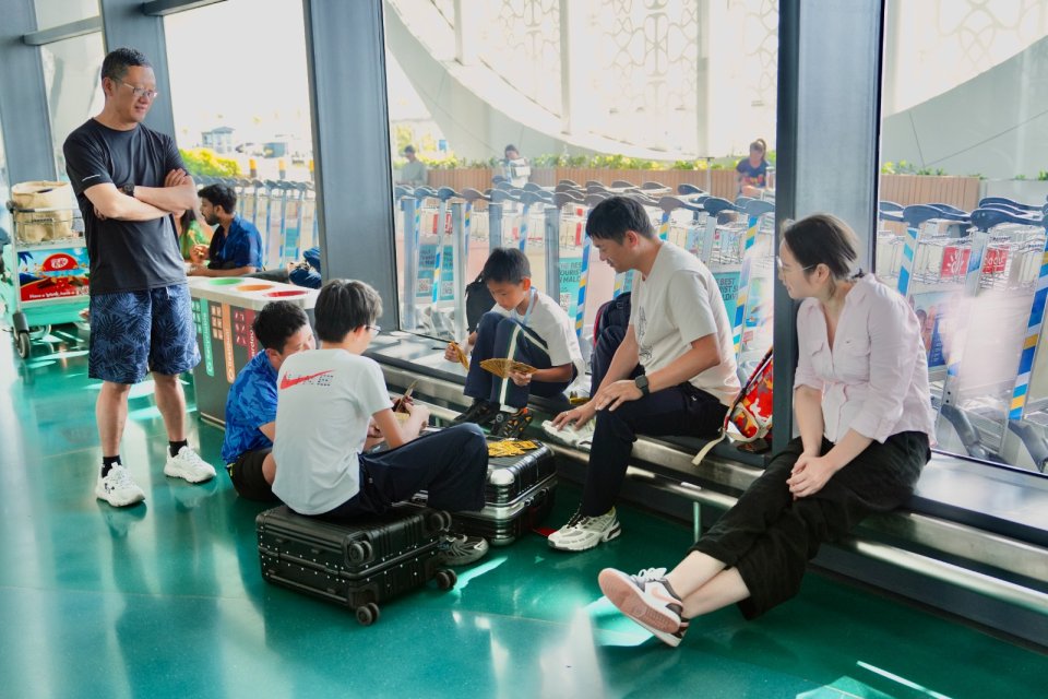 Vaige dhathurufathurah dhimaavefaivaa gonjehunthakaa gulhigen haassa fiyavalhuthakeh alhanee