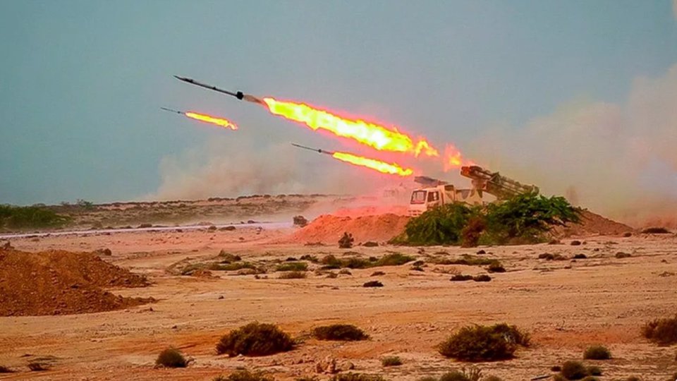 Israel ge Ben Gurion Airport ge theyo rakkaakuraa thanthanah Iran in hamalaa dheefi