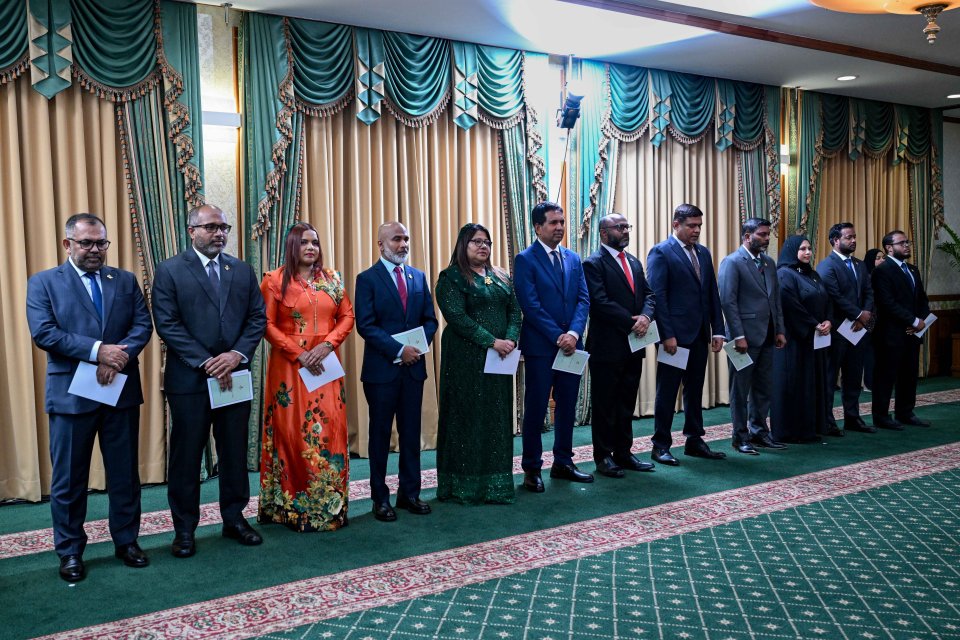 Raiyyithunge vindhaa ehgothah! Emme faadukiyun amaazuvi beyfulhun vazeerunnah