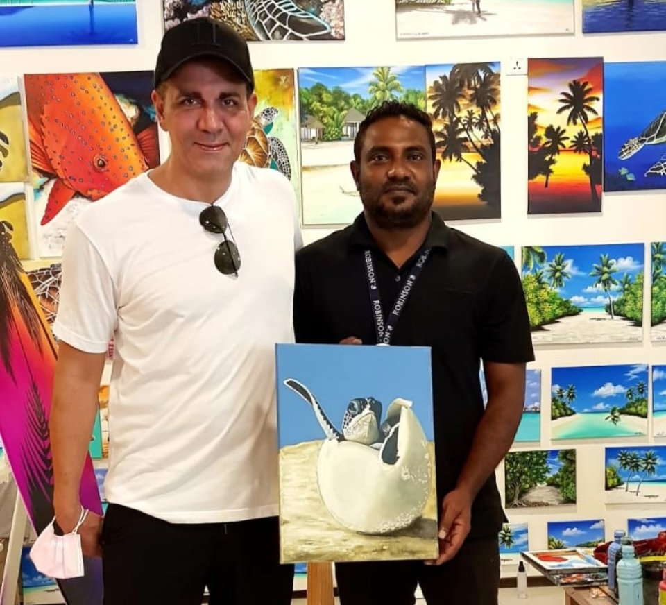 PEOPLE: Abdho ge fansurun fevi kurehun varah 