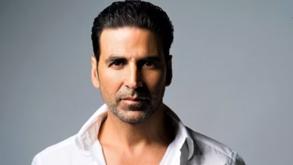 Filmee masahkai thakuge therein Akshay loluge surgery eh kohfi