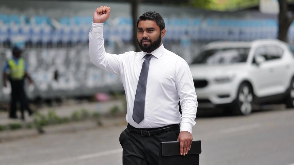 Hayyarukuri noosverin vaguthun minivankurumah Raees Yameen govaalavvaifi