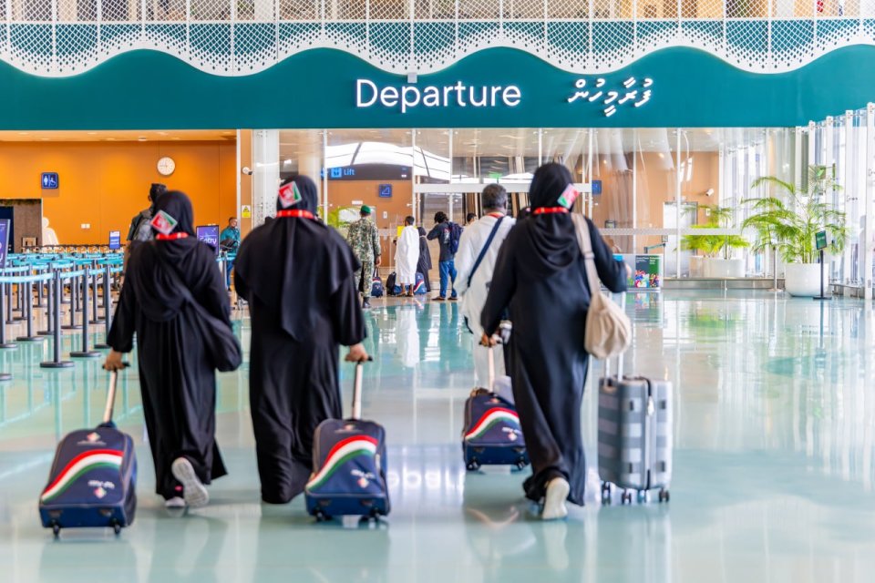 Hajjuveringe fahu flight furaifi, mi flight gai 253 meehun dhathuru kuri