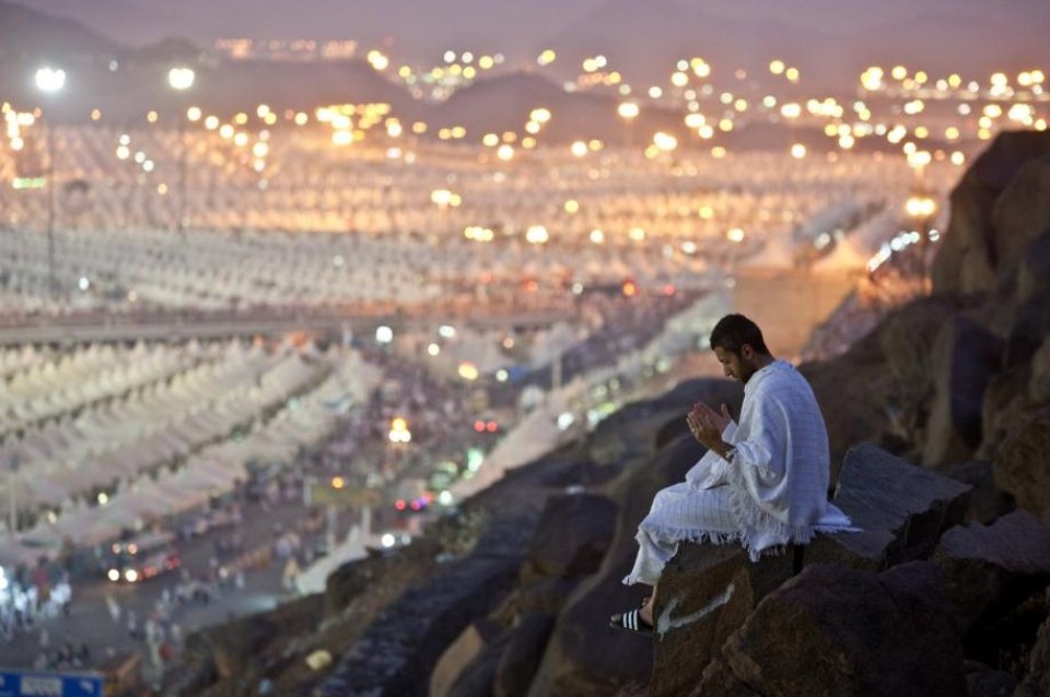 Hajj dhuvahuge dharuma aai savaabu hoadhan kurevidhaane 10 kameh!