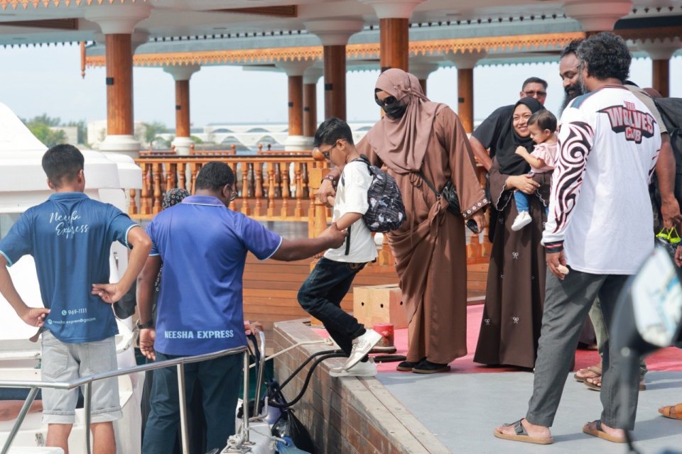 Eid fenah! 40 Mile ah vai gadhave, uthuru aai medhu raajjethere ah kandu ves gadha