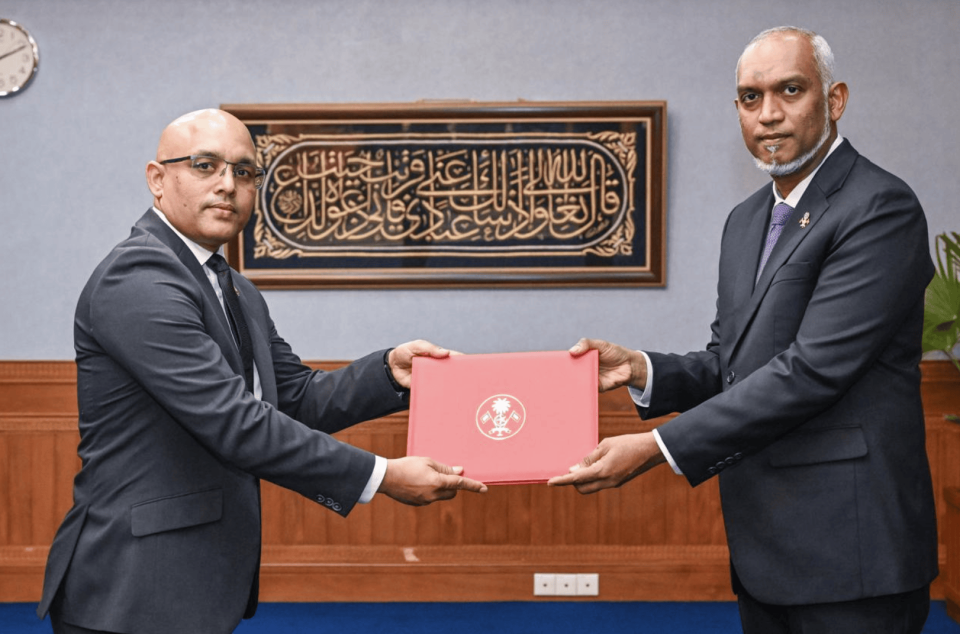 Finance minister akah, MIRA tax commissioner kamugai hunnevi Zareer