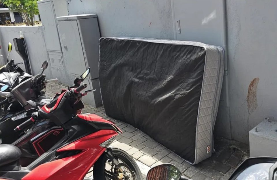 Male ge magumathee gai godhadi eh behetti meehaku hoadhan aammun ge ehee ah edhijje