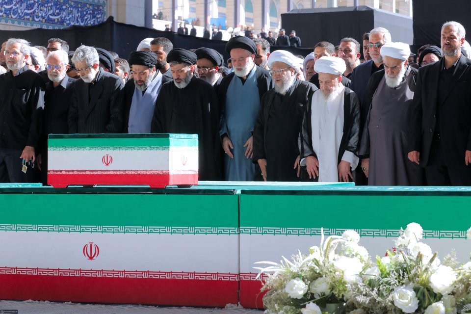 Mojtaba fiyava huriha dharikalun Khamenai ge janaazaagai baiverive vadaigenfi