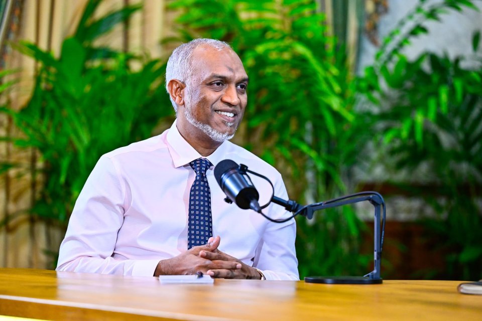 Minivan dhuvahu dhekki vaahaka thakakee gaumah takaa dhakkan jehey vaahaka thakeh: Raees