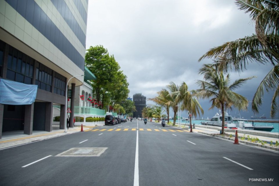 Fuluhun ge idhaaraa in feshigen dhoshimeynaa bulding aa hamayah oiy eggamu thoshi sifainnah