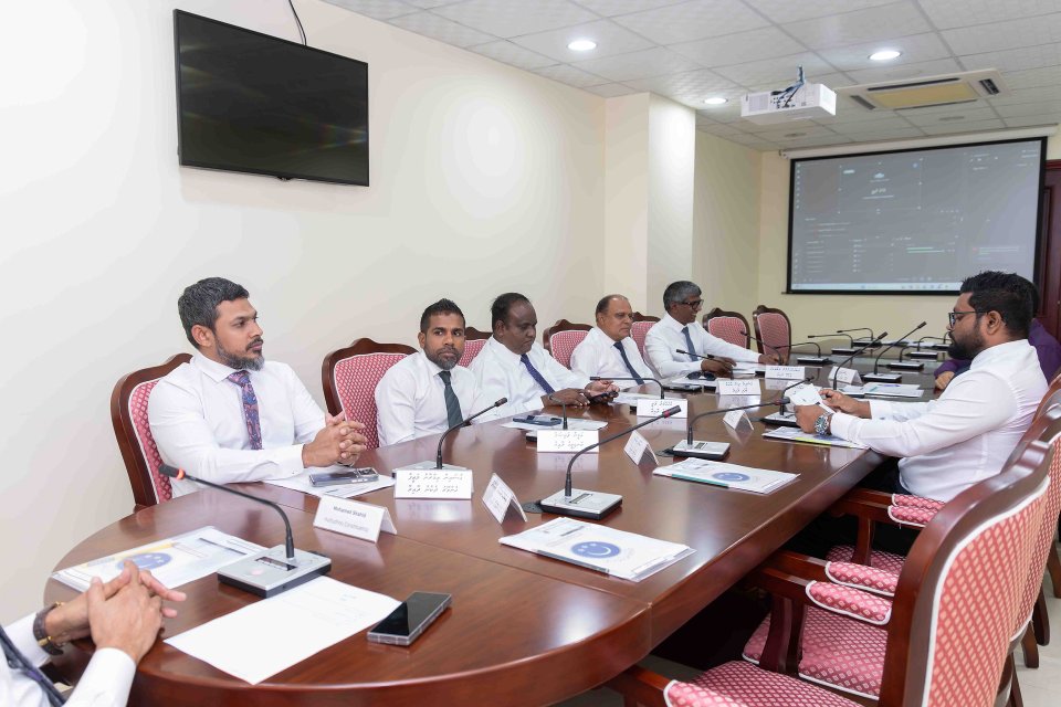 Memberunnah insuarance libun dhathive, allied majlis ah haaziru kuranee