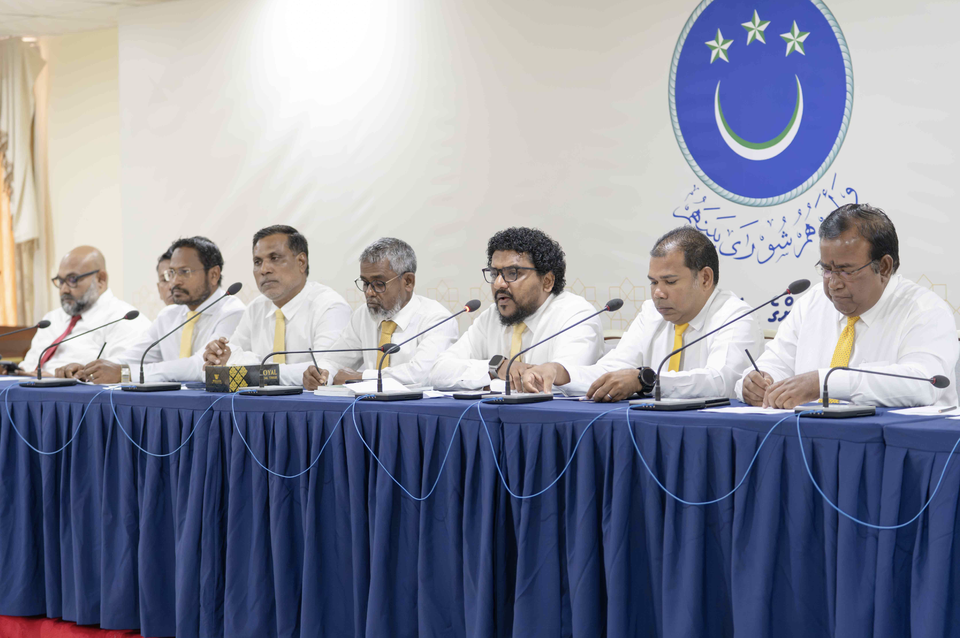 Raees ge vaahakafulhu dhogukoh MDP: 40 percent dollar maarukuran rngrr dhiraasaa kurumeh nethi