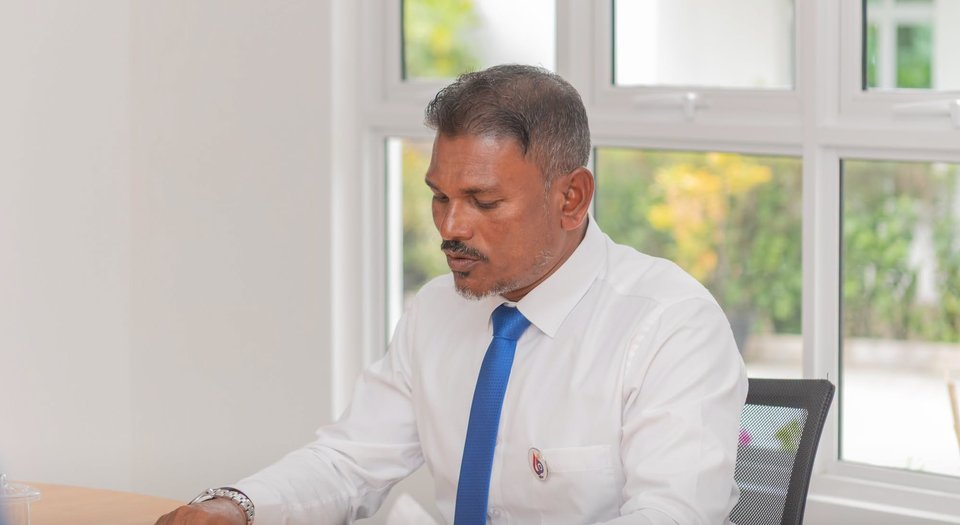 Thinadhoo city ge mayor Saudhu ge gon'di gelley fadha dhauvaa thakeh ufulaifi
