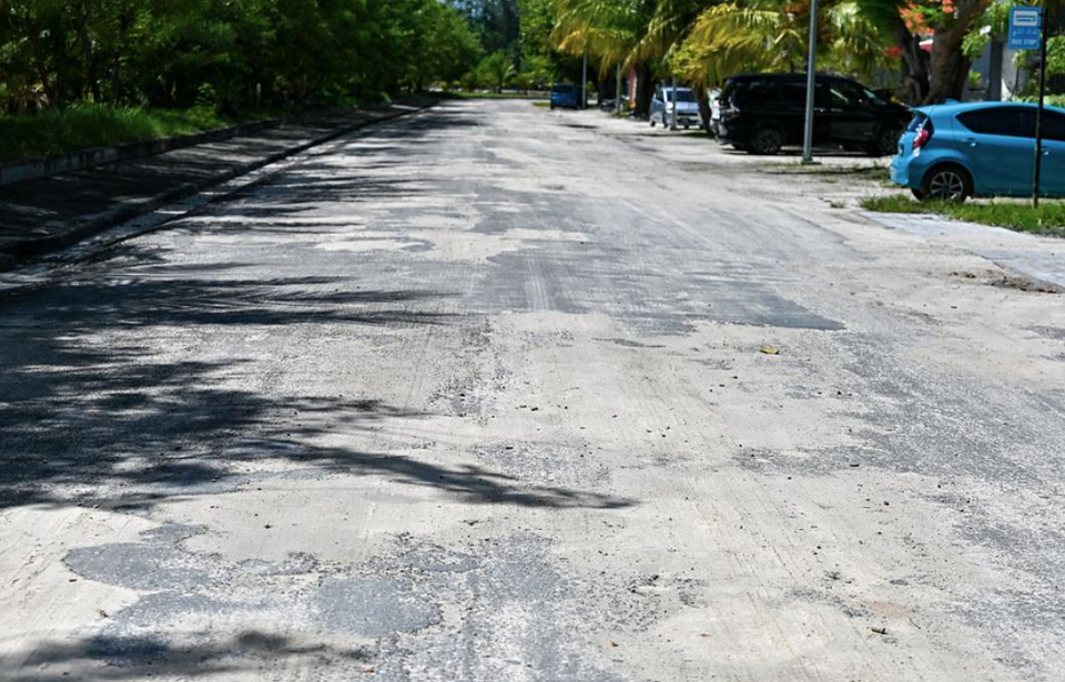 Zarooree beynumeh gai noonee addu link road in dhathuru nukuran ilthimaas koffi