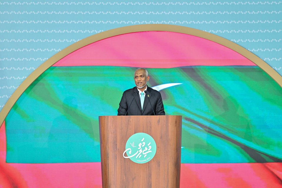 Riyaasee inthihaabah iulaan nukuranees PNC ge riyaasee ticket Muizzu ah dheefi