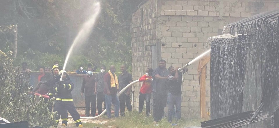 Funadhoo petrol shed gai roavi alifaan gandu ekkoh nivvaalaifi