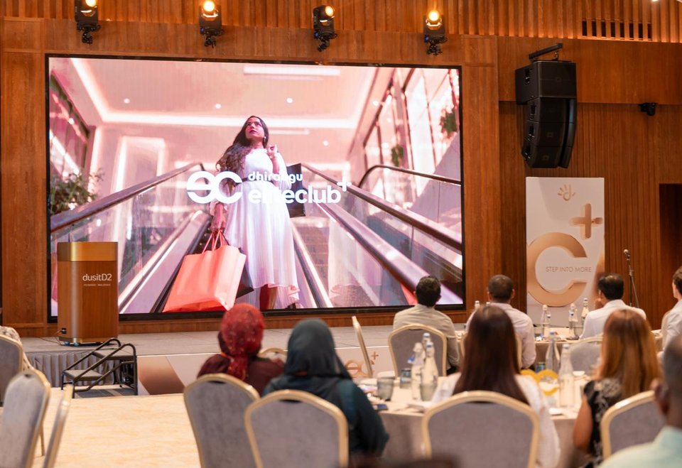 Dhiraagu elite club ge kaamiyaabee faahaga koh, partnerun ge aguvazan koffi