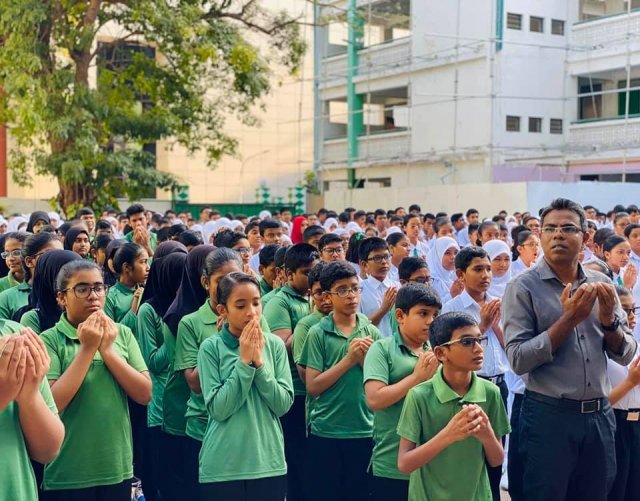 Male sarahadhdhuge school thakah 2800 kudhin vadhdhaifi